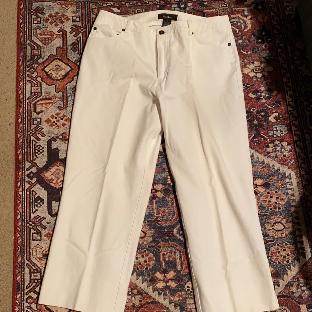 White Jean capris